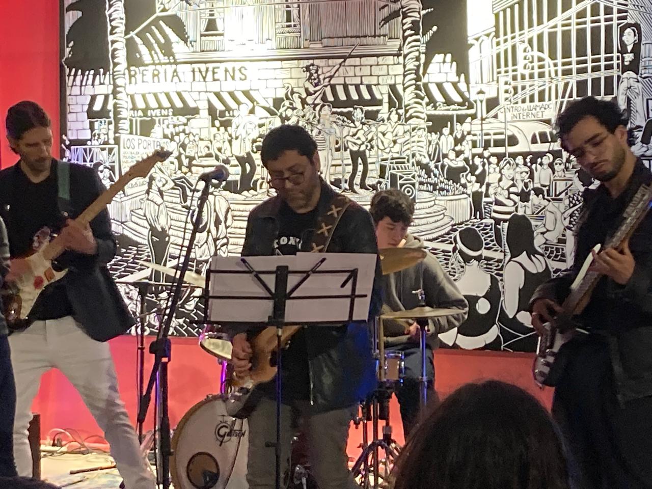 En emotivo evento, Claudio Narea y jóvenes músicos participan de lanzamiento de libro que visibiliza a niñas, niños y adolescentes ejecutados en la dictadura